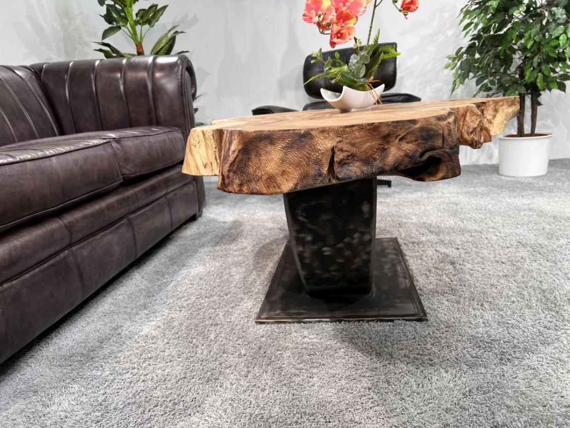 Massivholz Couchtisch "Bromo" 140 cm