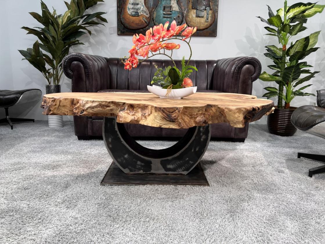 Massivholz Couchtisch "Bromo" 140 cm