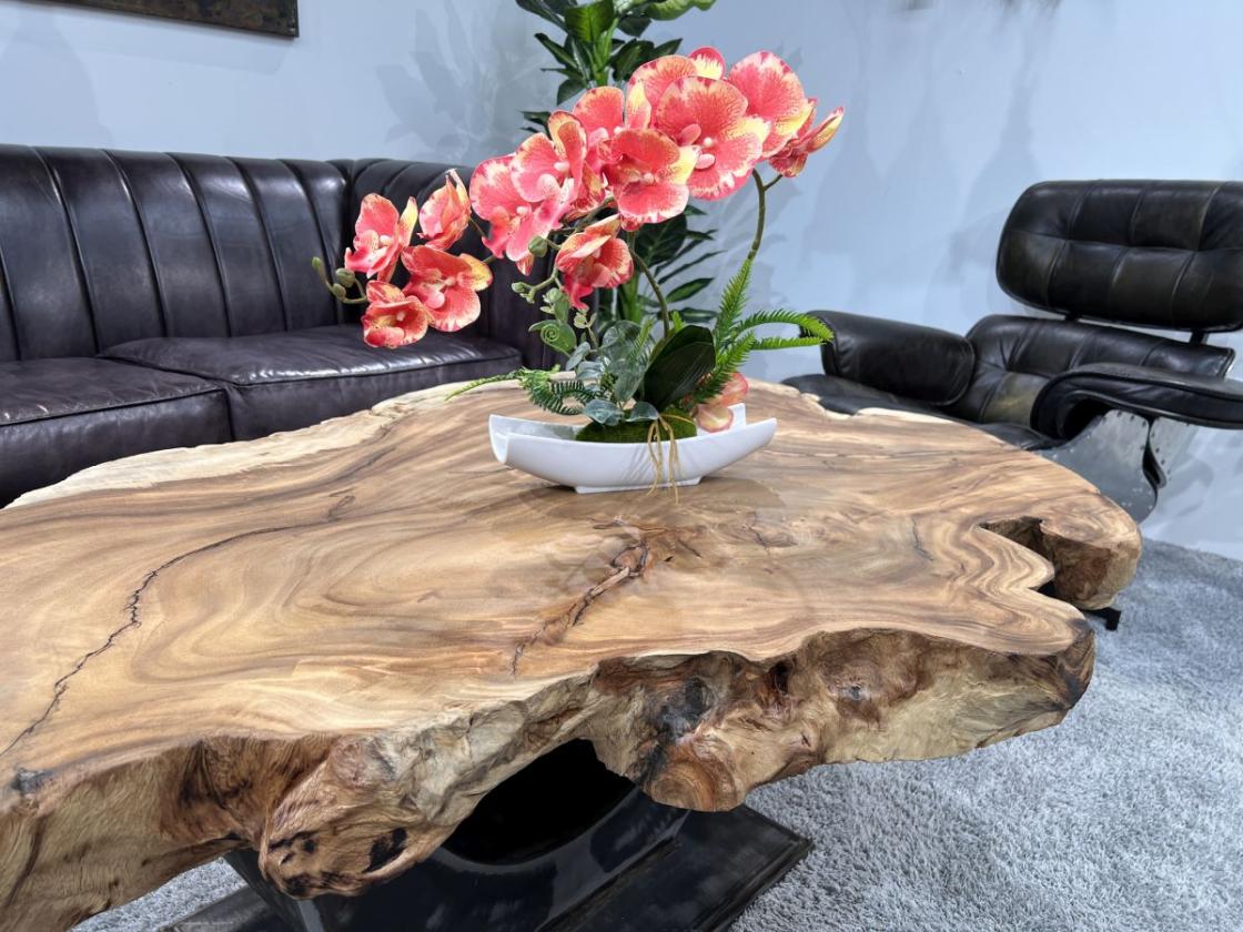 Massivholz Couchtisch "Bromo" 140 cm