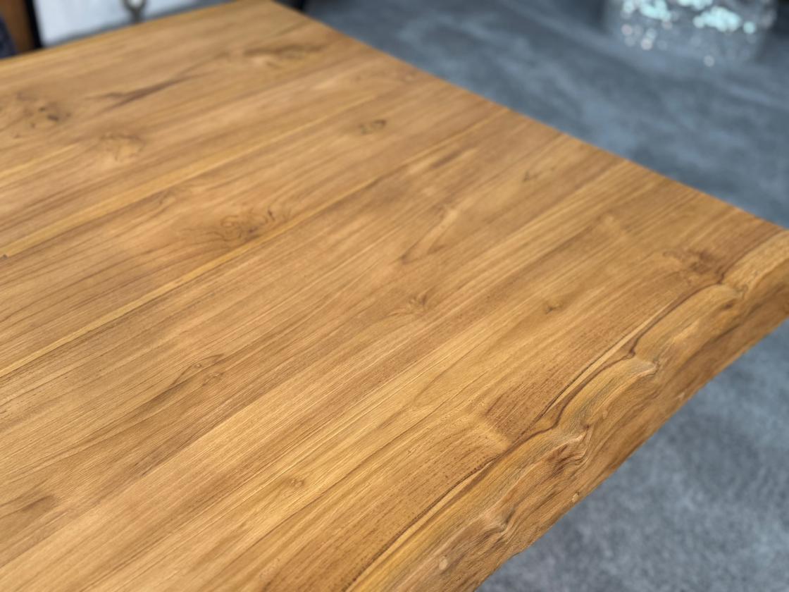 Massivholztisch 180 cm