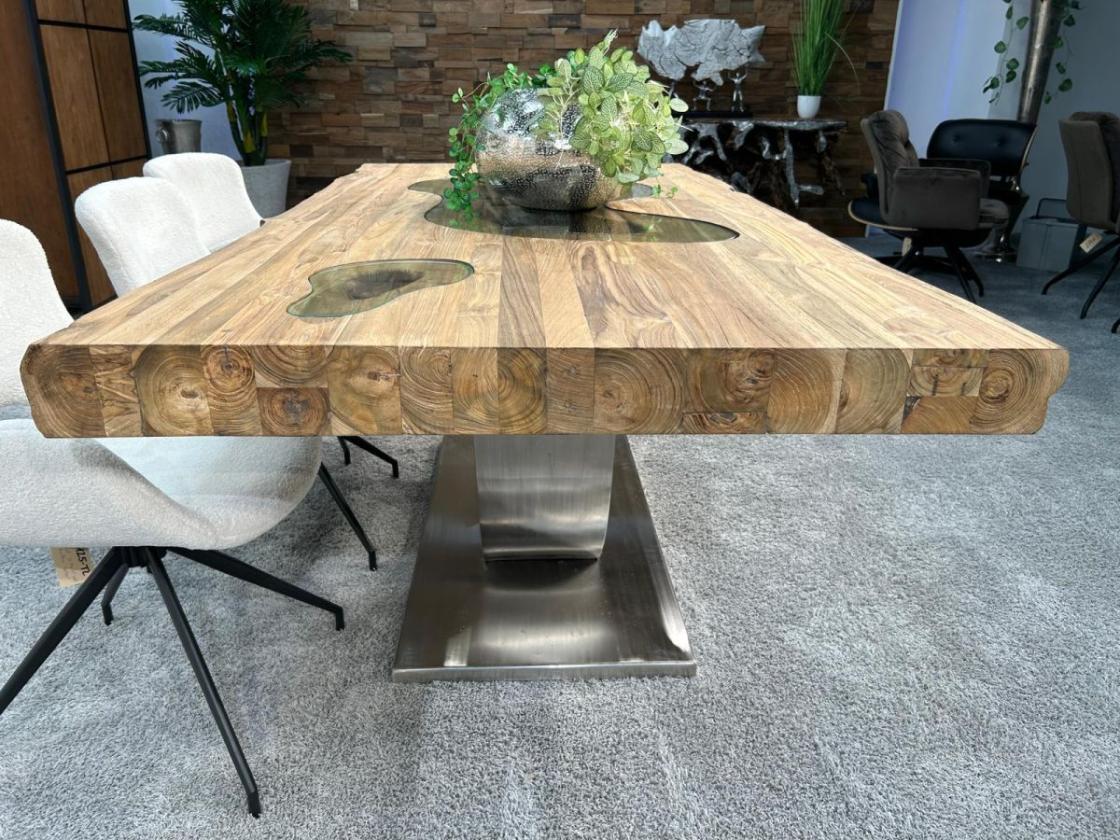 Massivholztisch aus recyceltem Altholz Deep Island