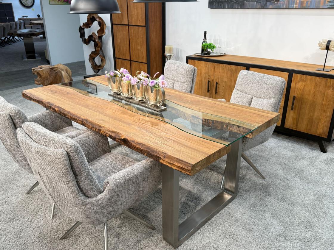 Massiver Design Esstisch mit Kufen und Glaselementen