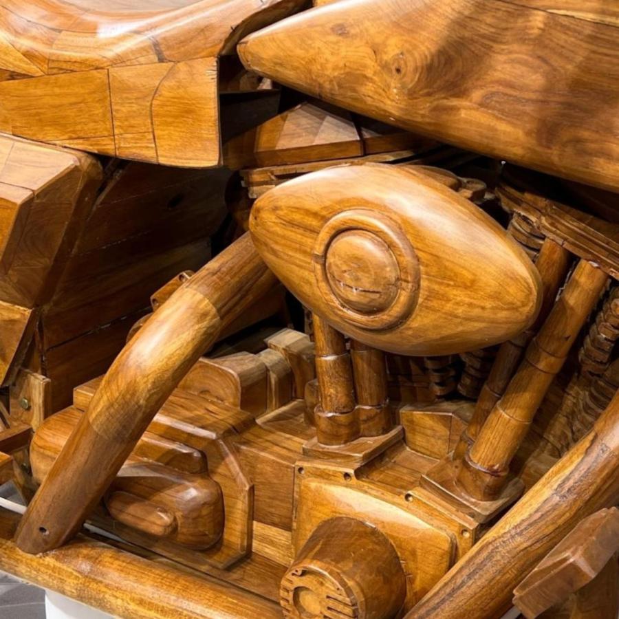 Außergewöhnliche Holzskulptur „Schildkröte“ aus Holz
