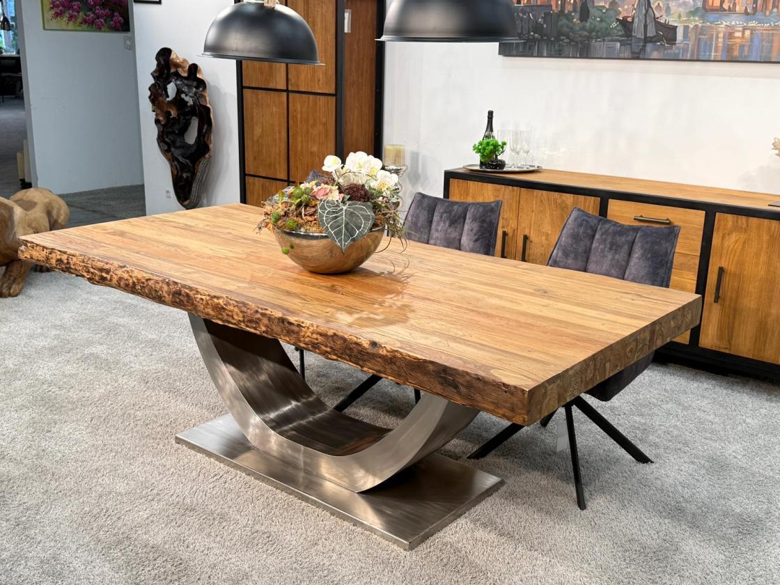 Wohnzimmertisch aus Massivholz mit Baumkante 220cm