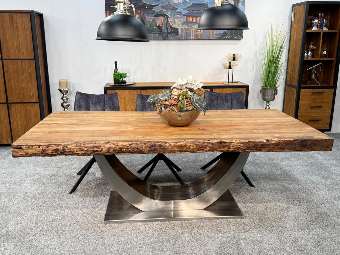 Wohnzimmertisch aus Massivholz mit Baumkante 220cm