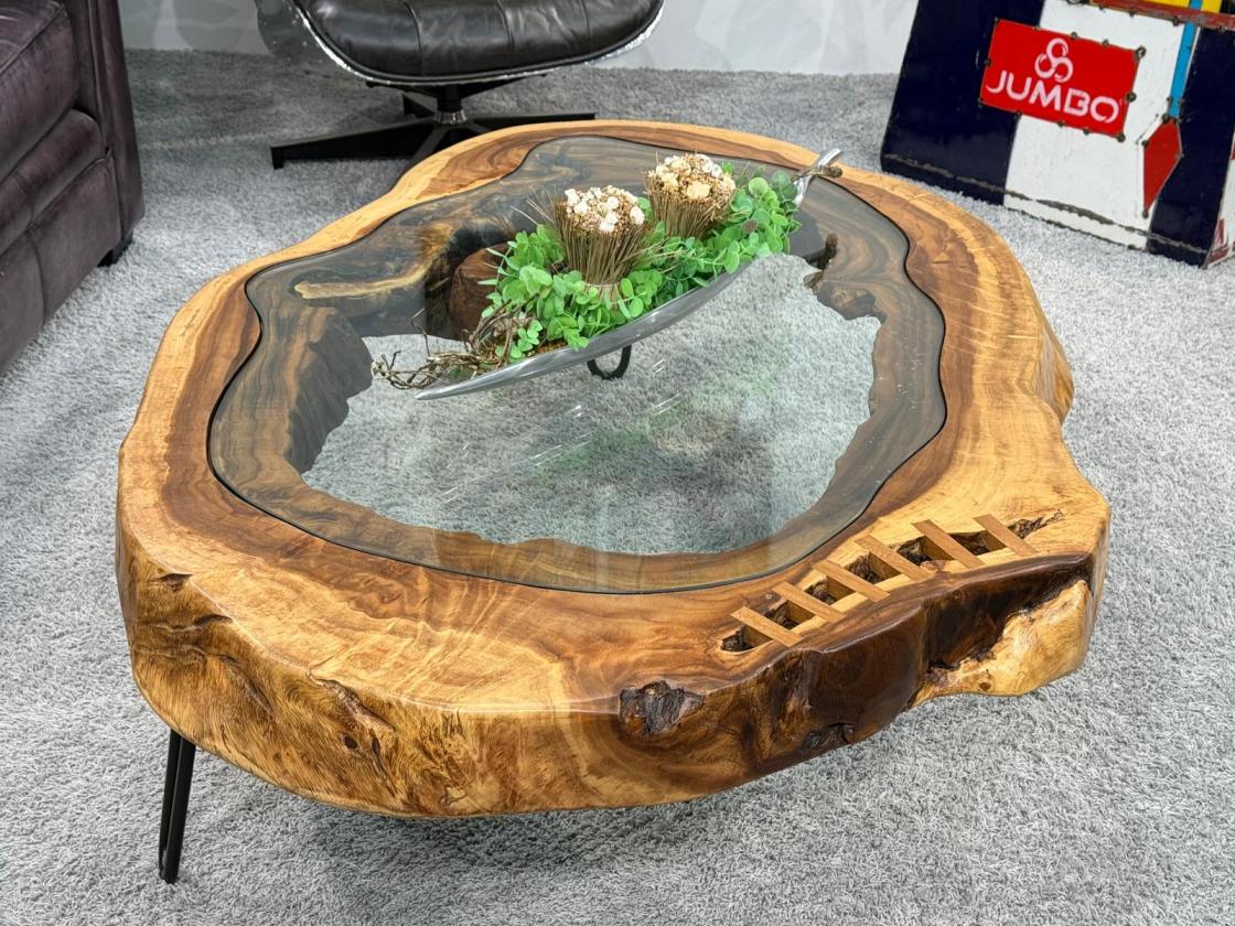 Massiver runder Couchtisch Baumstamm mit Metallgestell