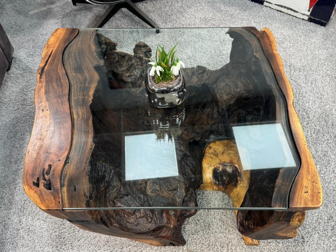 Living room table from Suar tree trunk with glass top, 83x75x39 cm.