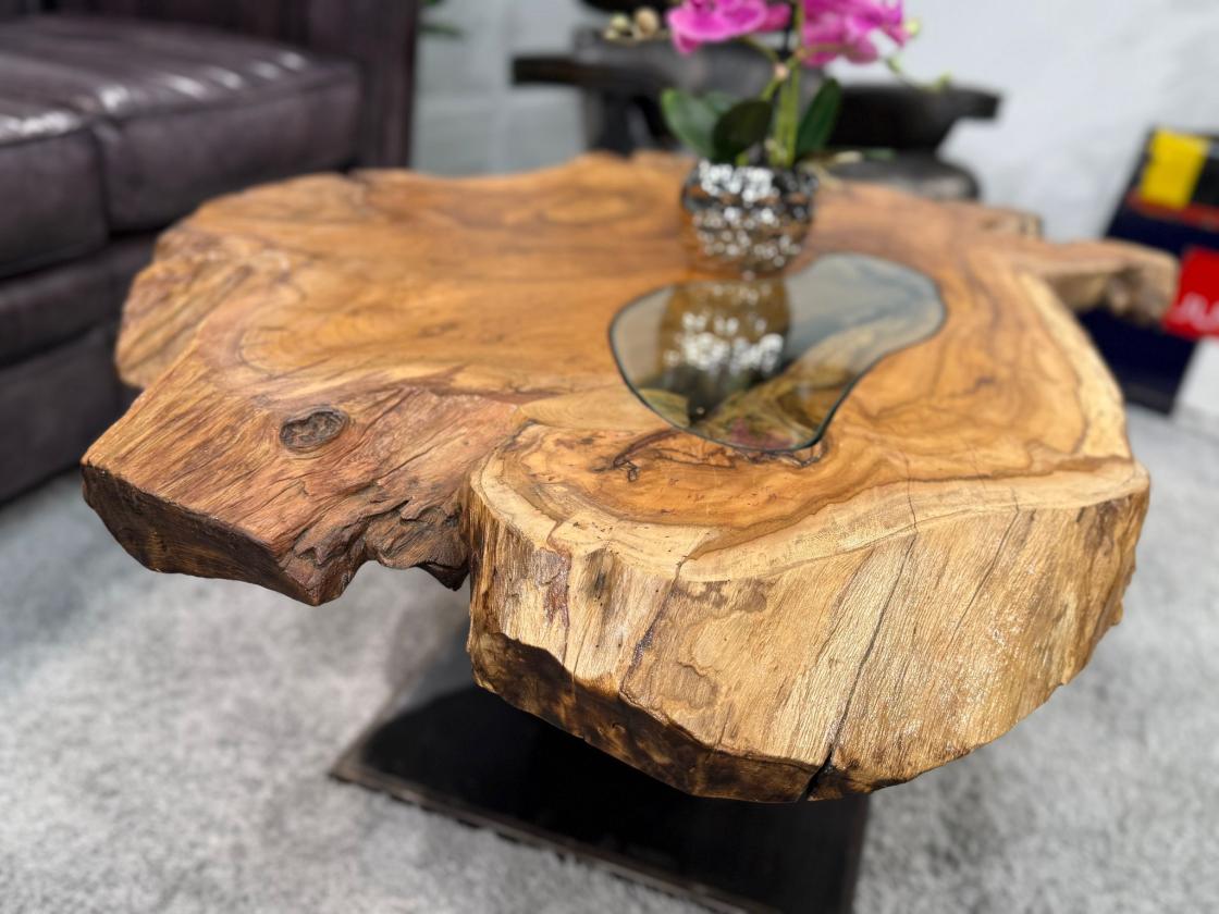 Unikat Couchtisch aus Holz Baumstamm Baumscheibe Metallfuss