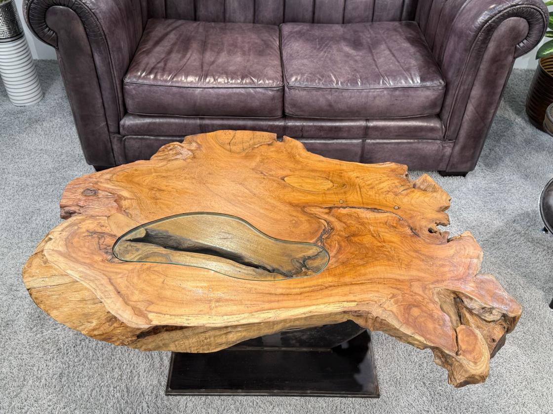 Unikat Couchtisch aus Holz Baumstamm Baumscheibe Metallfuss