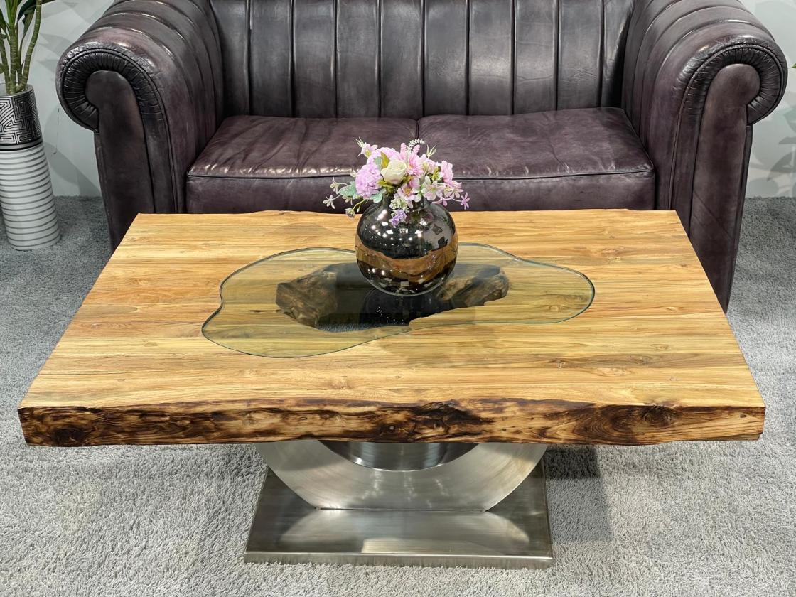 Design Couchtisch aus recyceltem Holz