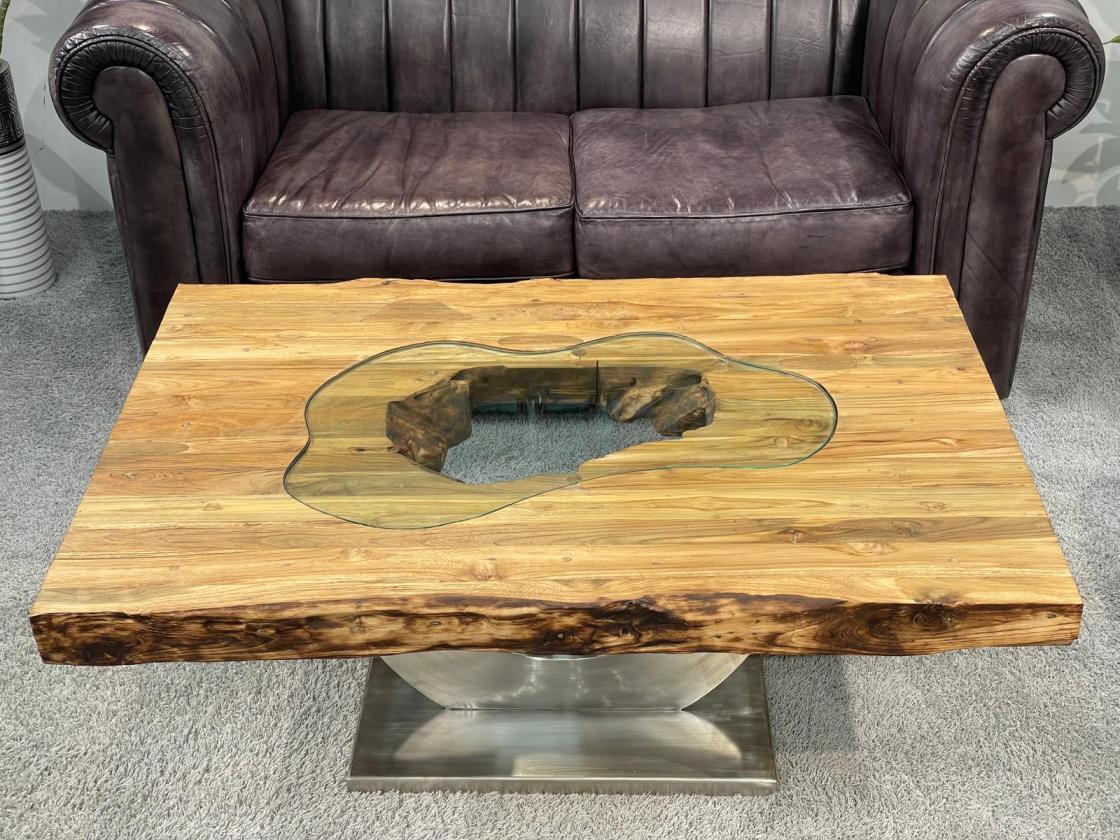 Design Couchtisch aus recyceltem Holz
