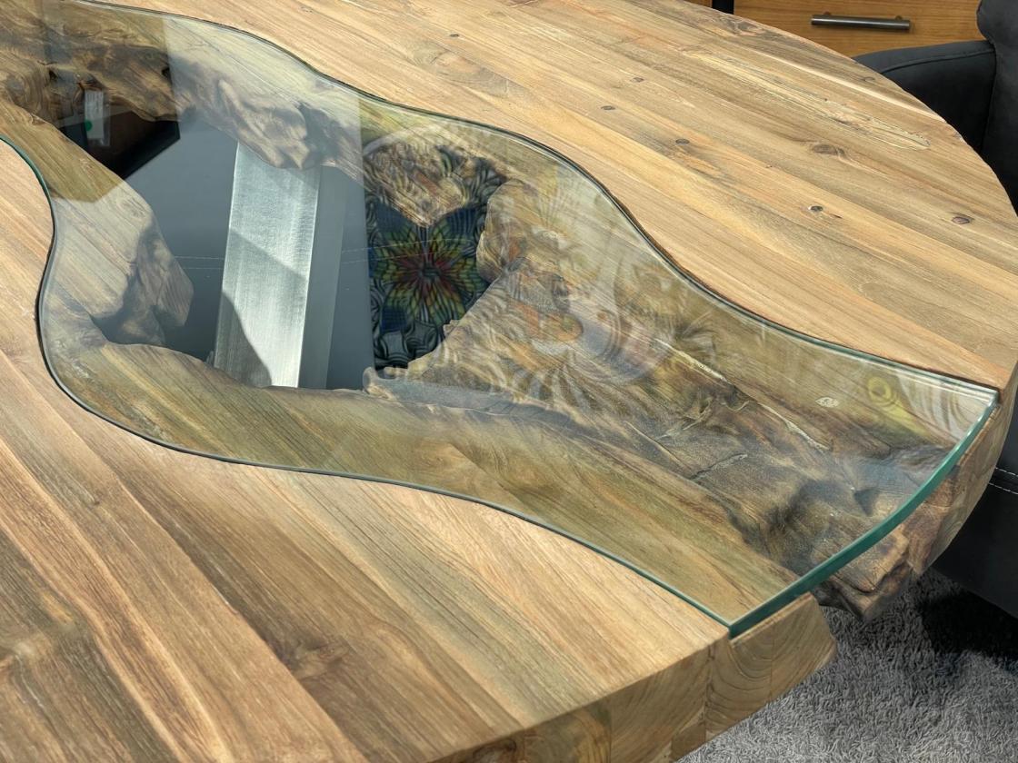 Runder Esstisch Eternia aus Holz einzigartig beeindruckend