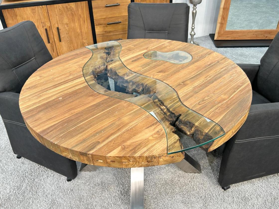Runder Designtisch aus recyceltem Holz