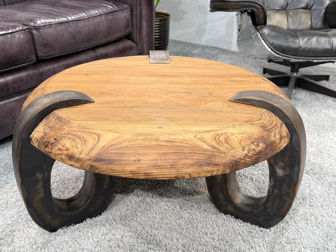 Runder Couchtisch aus Holz Clash