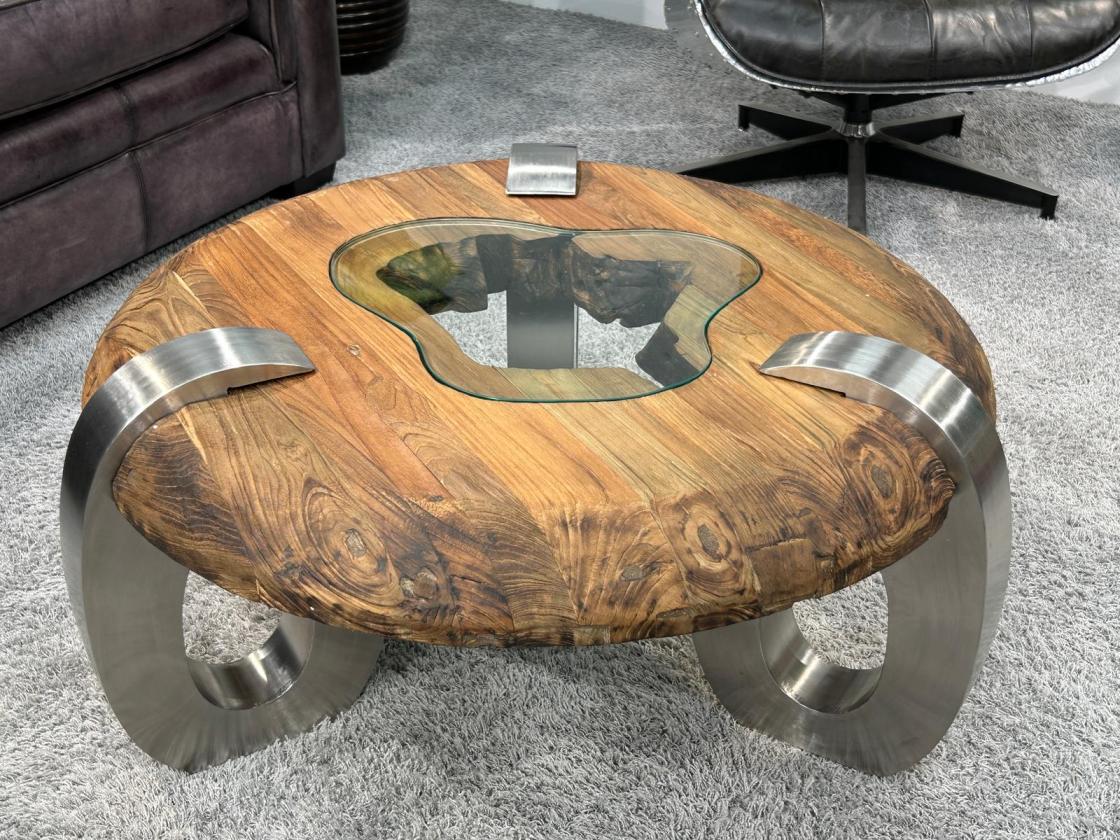 Runder Couchtisch aus Holz Clash