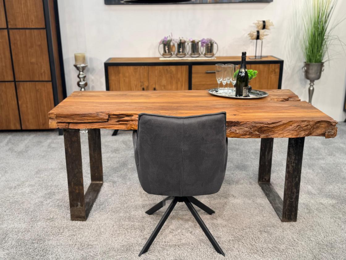 Schreibtisch Passion aus Altholz