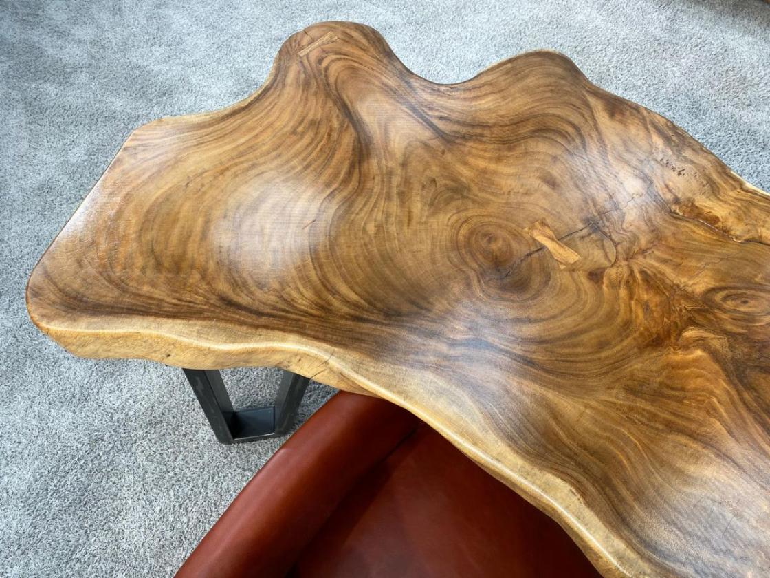 Schreibtisch / Tisch ca. 185 x 54-78 x 79 cm aus einer massivem Baumscheibe Suar inkl. Rohstahlgestell