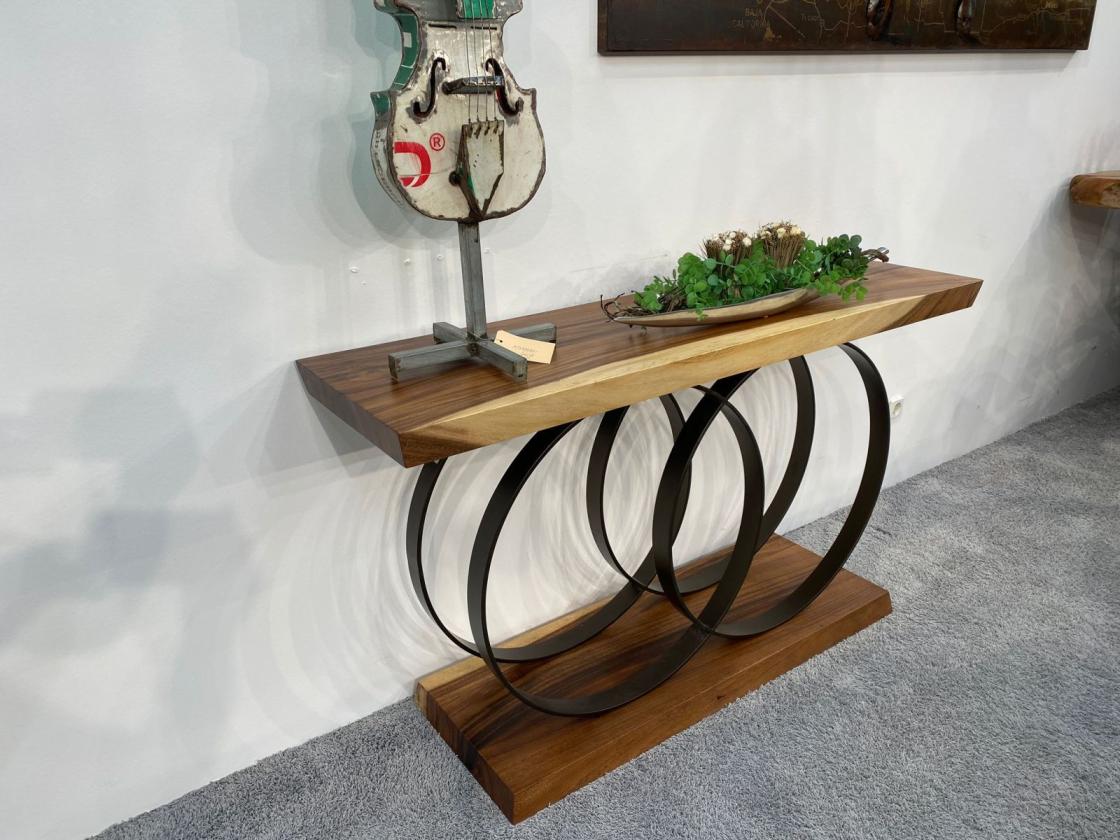 Sideboard aus Holz