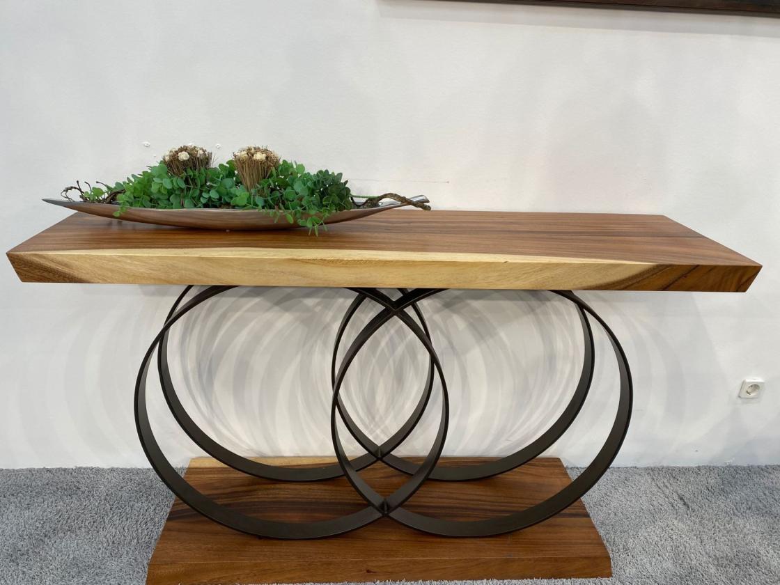 Sideboard aus Holz