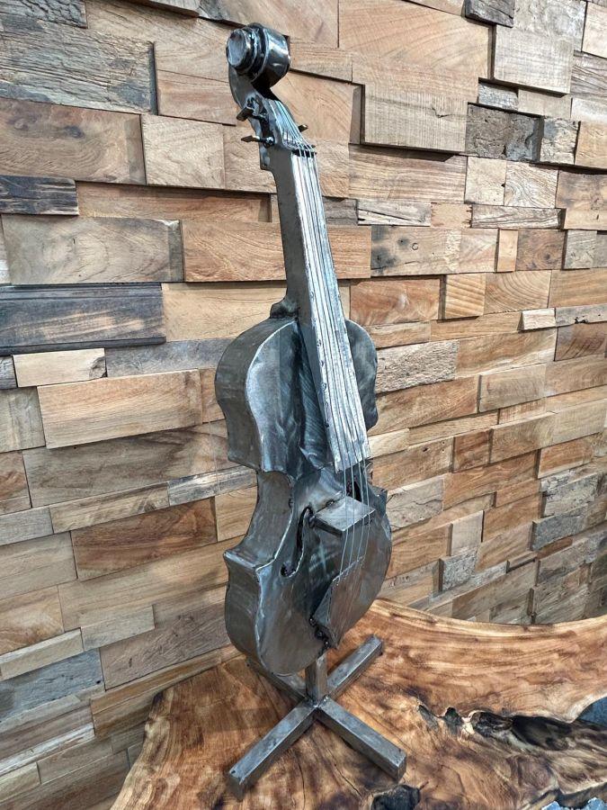 Skulptur Violine aus recyceltem Metall