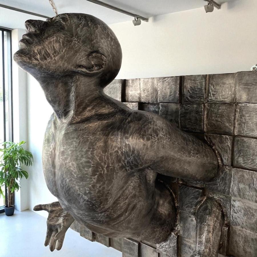 Skulptur / Dekofigur  "Expression" ca. 79 x 80 x 50  cm aus Aluminium
