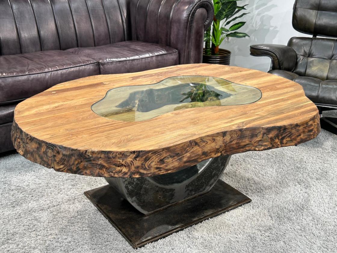Spektakulärer Couchtisch Fusion mit organischer Form aus Holz mit Metall