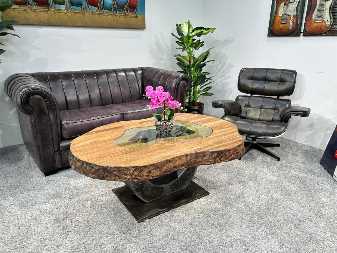 Spektakulärer Couchtisch Fusion mit organischer Form aus Holz mit Metall