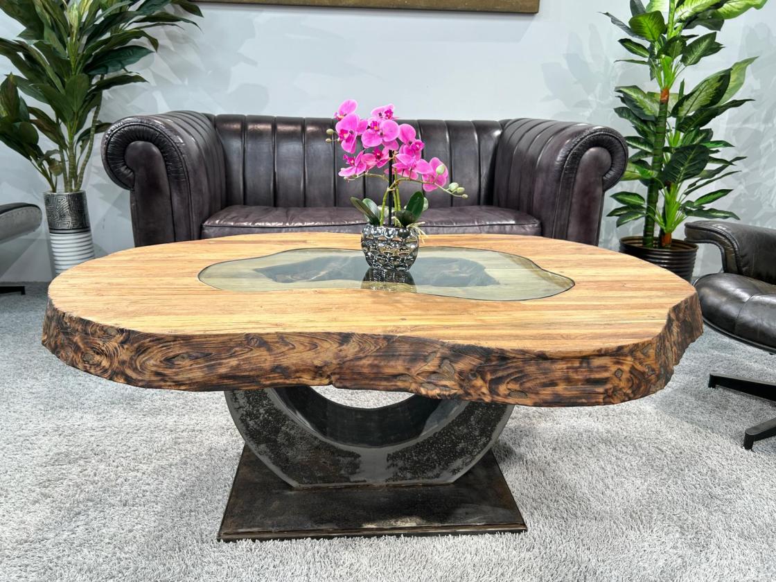 Spektakulärer Couchtisch Fusion mit organischer Form aus Holz mit Metall
