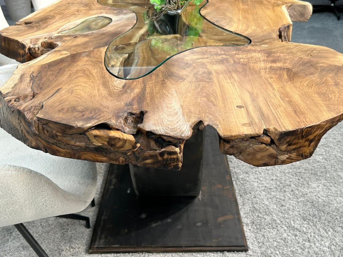Einzigartiger Esstisch aus Baumscheiben Expression