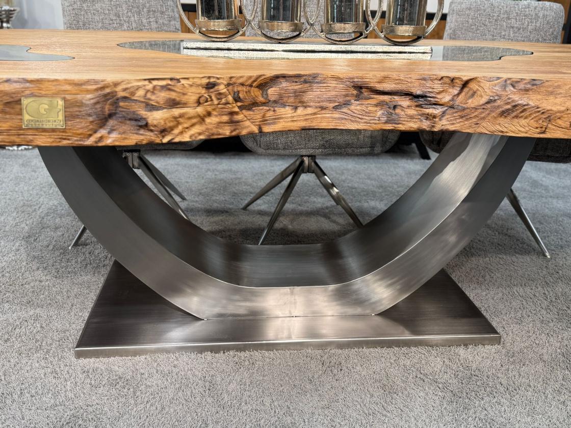 Ungewöhnlicher Esstisch aus Vollholz Fusion Unikat Holz