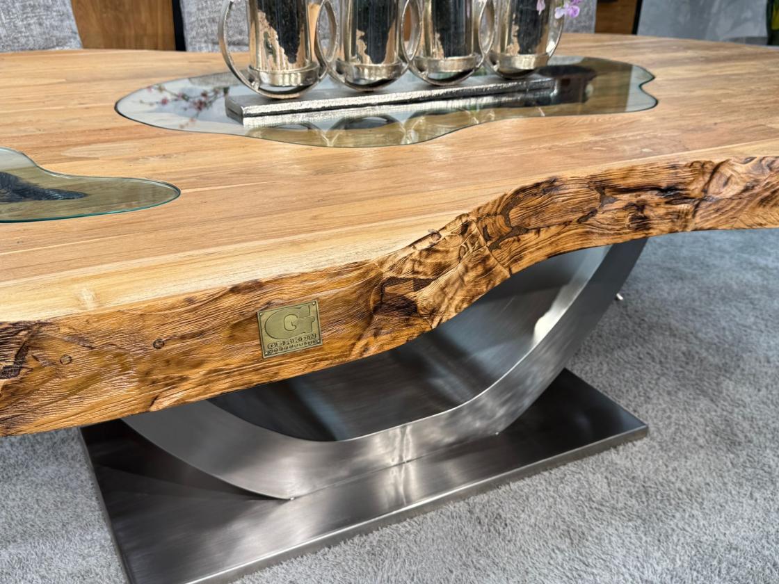Ungewöhnlicher Esstisch aus Vollholz Fusion Unikat Holz