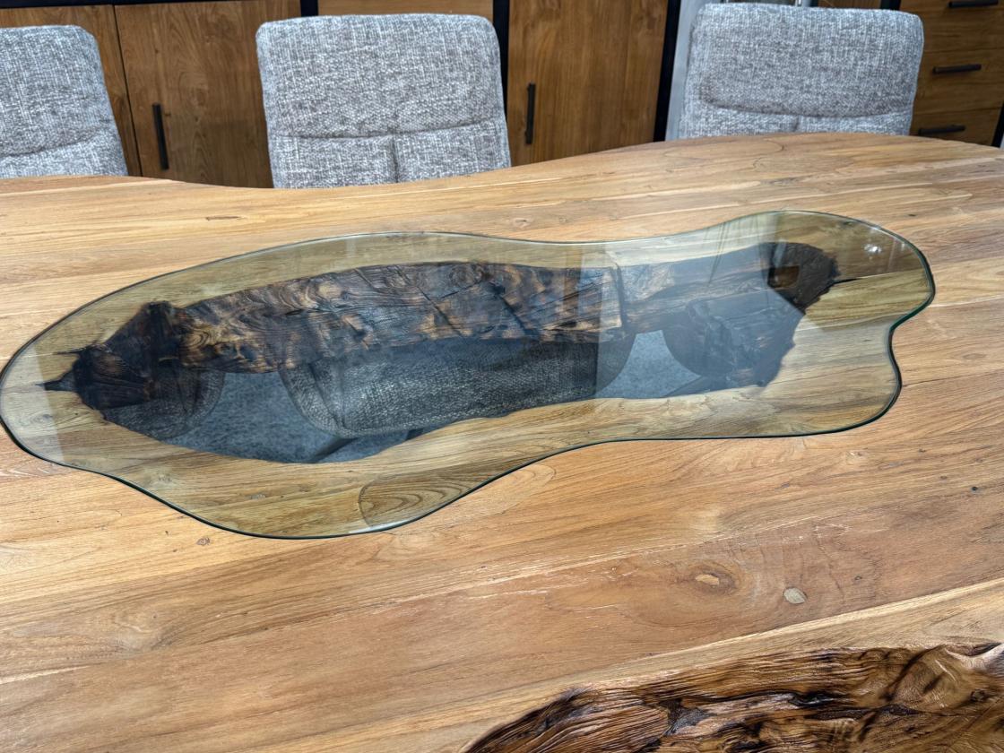 Ungewöhnlicher Esstisch aus Vollholz Fusion Unikat Holz