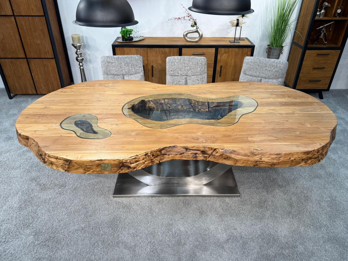 Ungewöhnlicher Esstisch aus Vollholz Fusion Unikat Holz