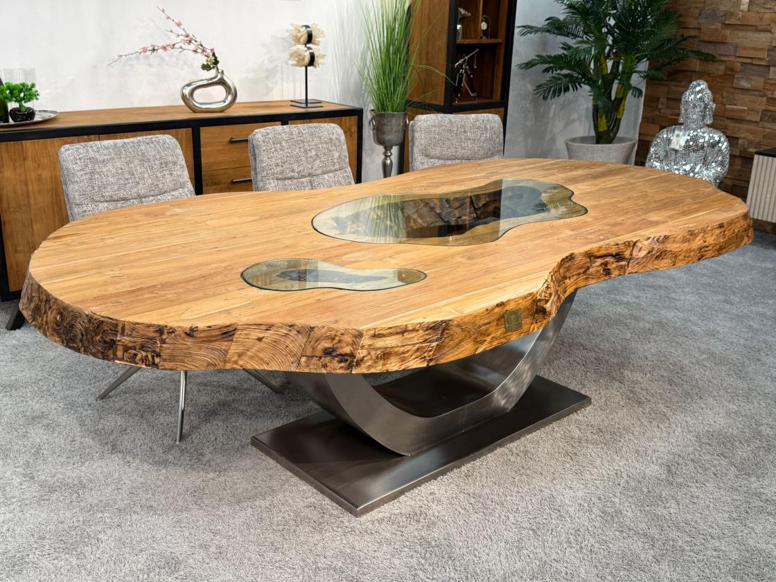 Ungewöhnlicher Esstisch "Fusion", ca. 255 x 127-140 x 78 cm, aus recyceltem Altholz
