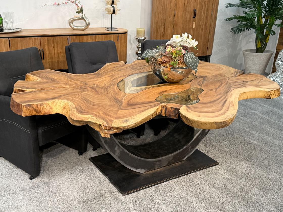 Esstisch aus Baumscheiben Expression