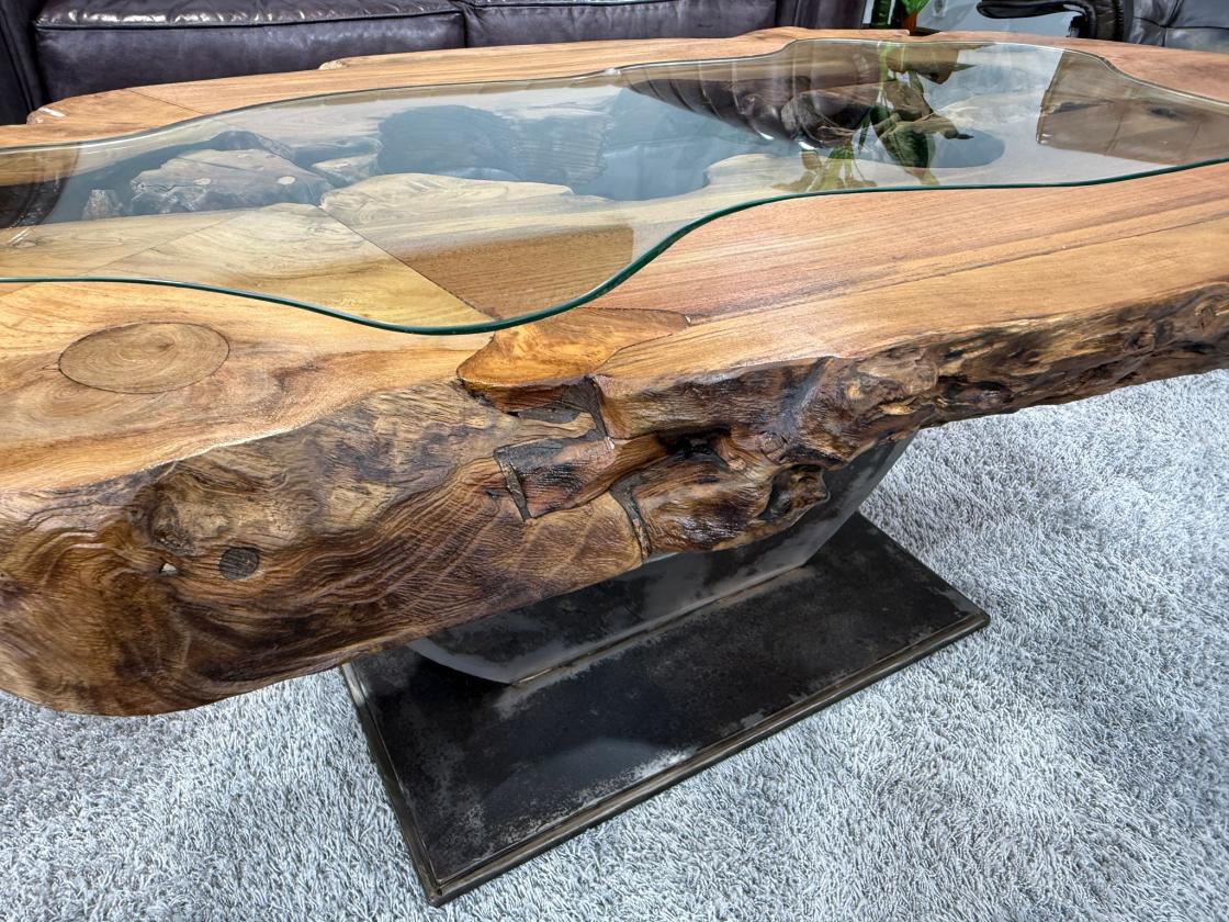 Unikat Couchtisch Baumstamm Baumscheibe Holz massiv handgearbeitet