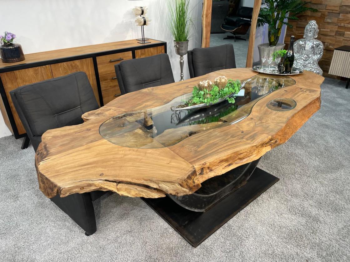 Vollmassiver Luxustisch aus Baumscheiben Expression mit orgnischer Form