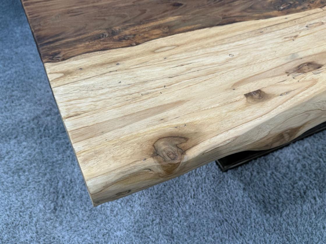 Massivholztisch Baumscheibentisch Couchtisch  Baumkante