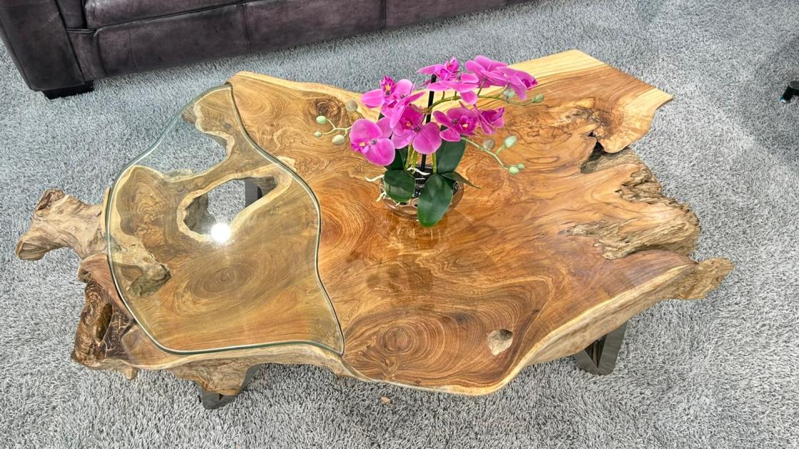 Wohnzimmertisch aus Teakholz mit Glasplatte, unregelmäßige Form