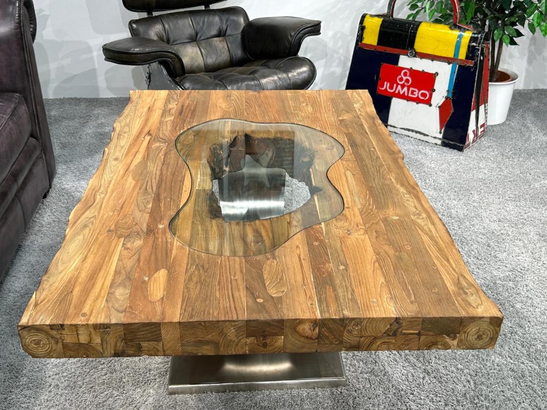 Wohnzimmertisch aus Massivholz recyceltet