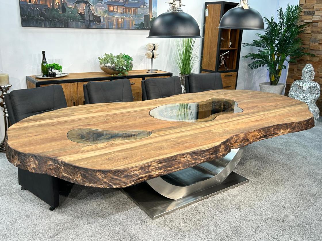 Nachhaltiger Esstisch aus recyceltem Altholz "Fusion"