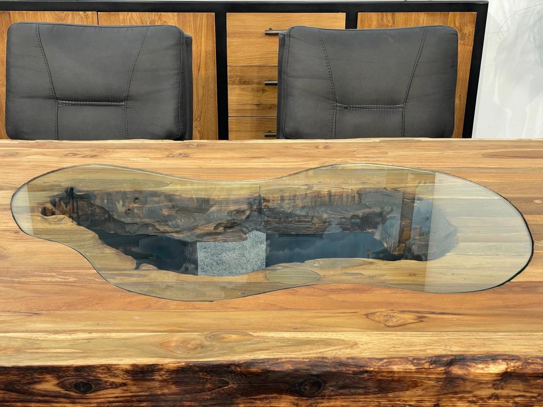 Massivholz Esszimmertisch mit Halbmondfuss und Glas 180cm