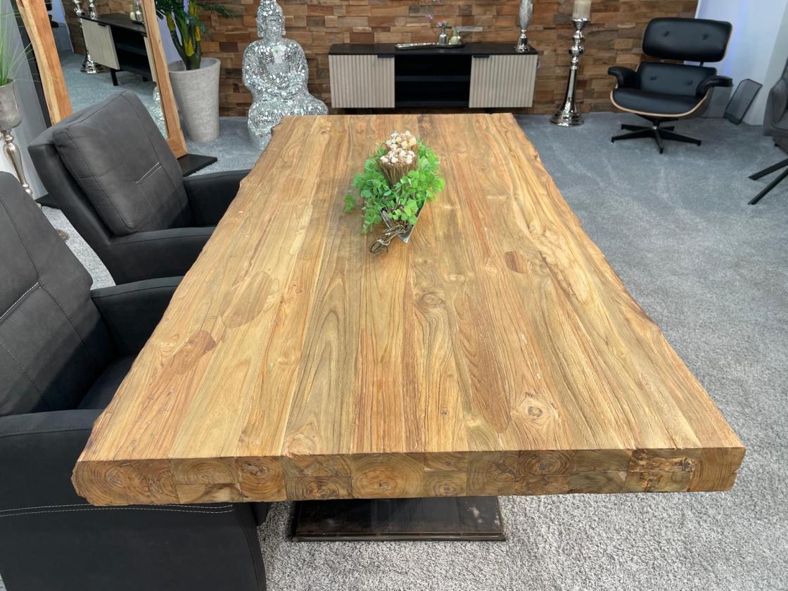 massiver Teakholz Esstisch mit Halbmondfuss