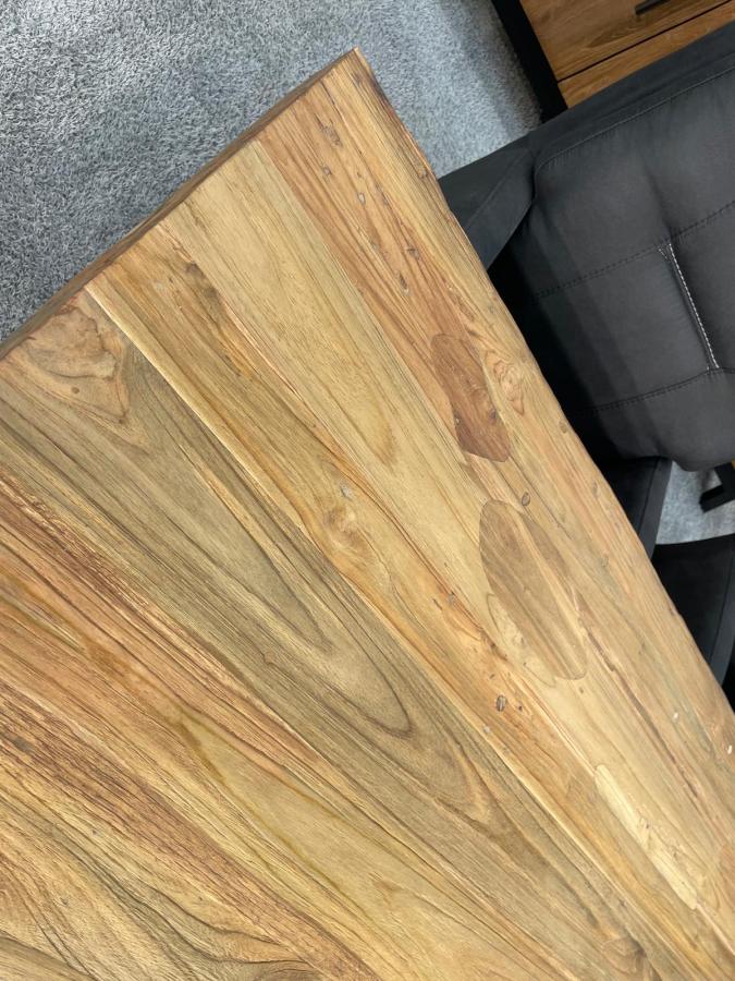 massiver Teakholz Esstisch mit Halbmondfuss