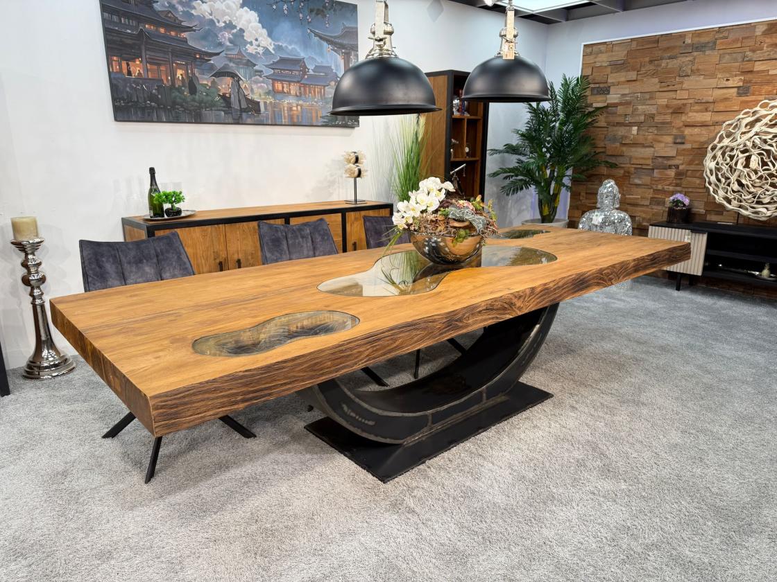 Massiver Teakholztisch mit Halbmond Stahlfuss 300 cm