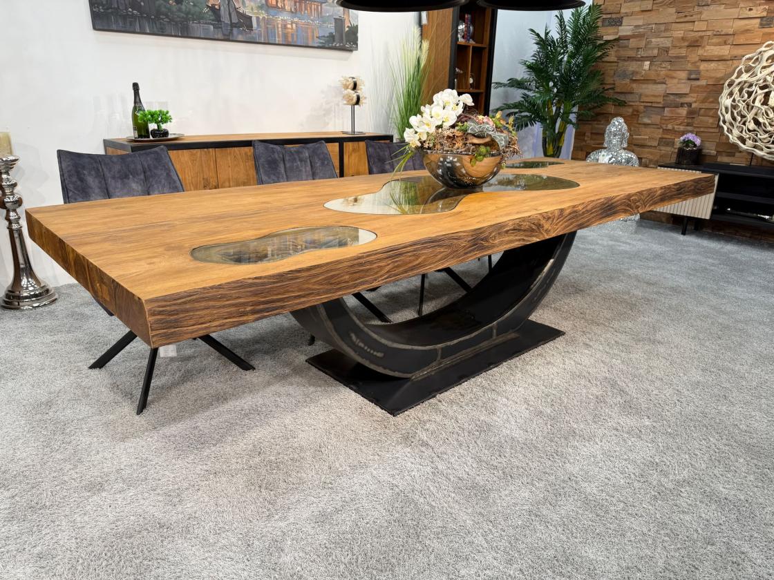 Massiver Teakholztisch mit Halbmond Stahlfuss 300 cm