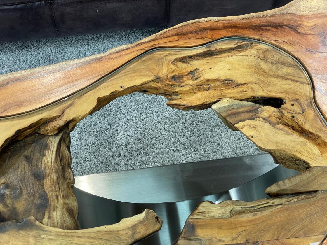 Schöner Baumstamm Couchtisch