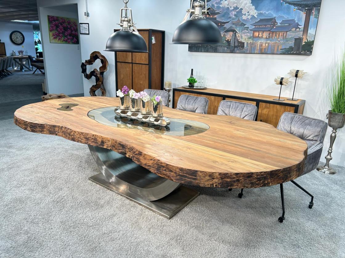 Außergewöhnlicher Esstisch 300 cm Fusion Vollholz massiv