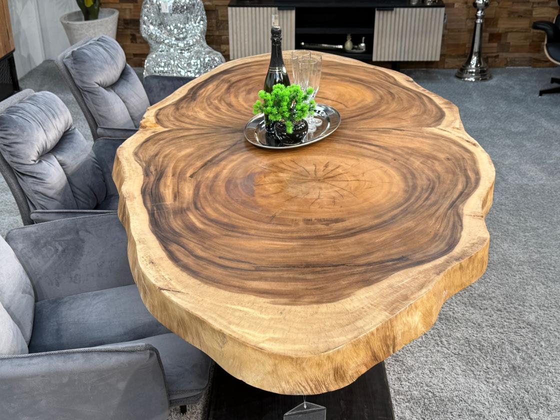 Baumscheiben Esstisch "Lakeside" aus massivem Suarholz