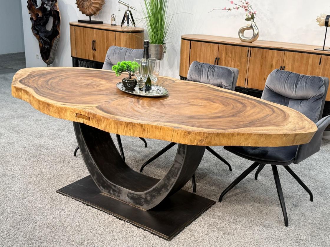 Baumscheiben Esstisch "Lakeside" aus massivem Suarholz